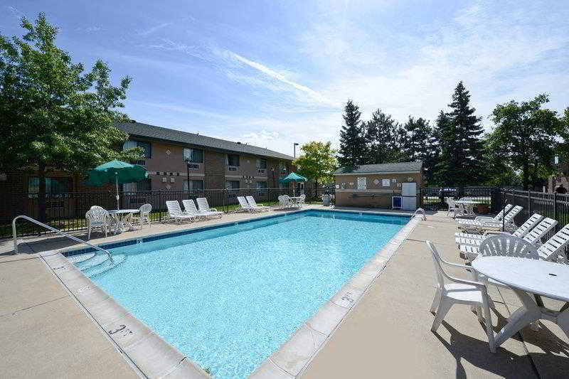 Best Western Detroit ليفونيا المظهر الخارجي الصورة